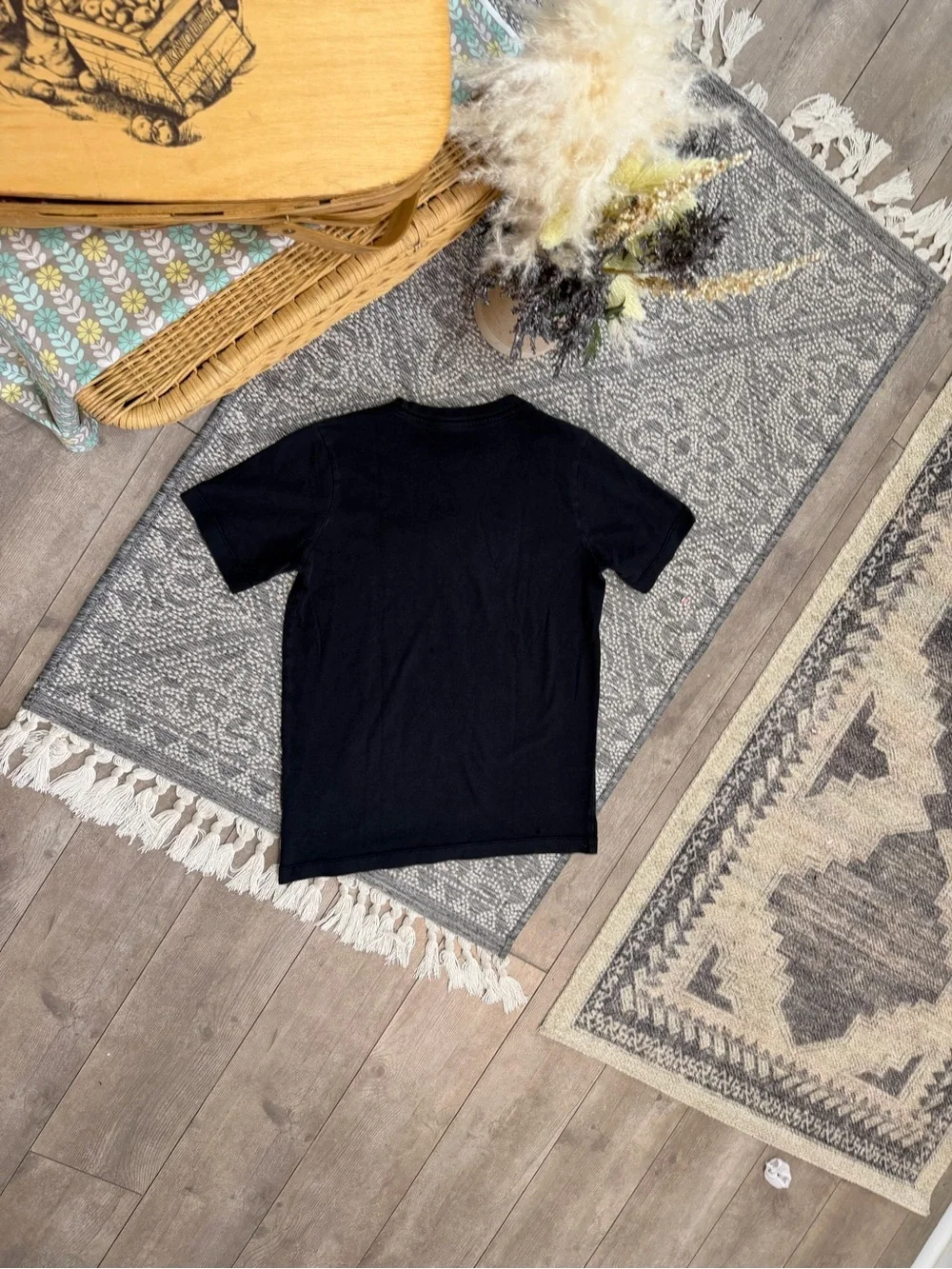 Nike Boys Graphic T-Shirt Large Sportswear Interstellar Magic Wizard Embroidered